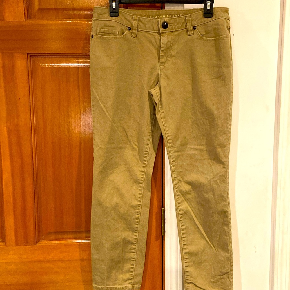 EUC! Lauren Conrad size 8 khaki tan pants!